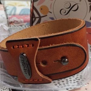 Leather cuff bracelet